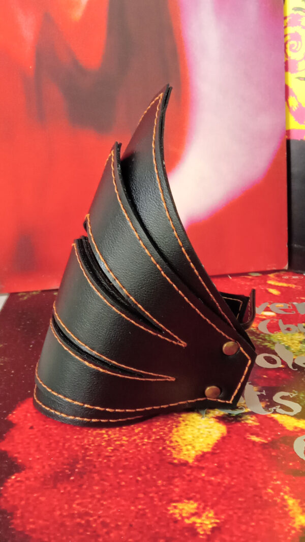 Bracciale doppia sagoma impunture gialle